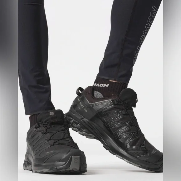 SALOMON WIDE GORE-TEX Trail Running Shoes in Black / Phantom / Pewter Size